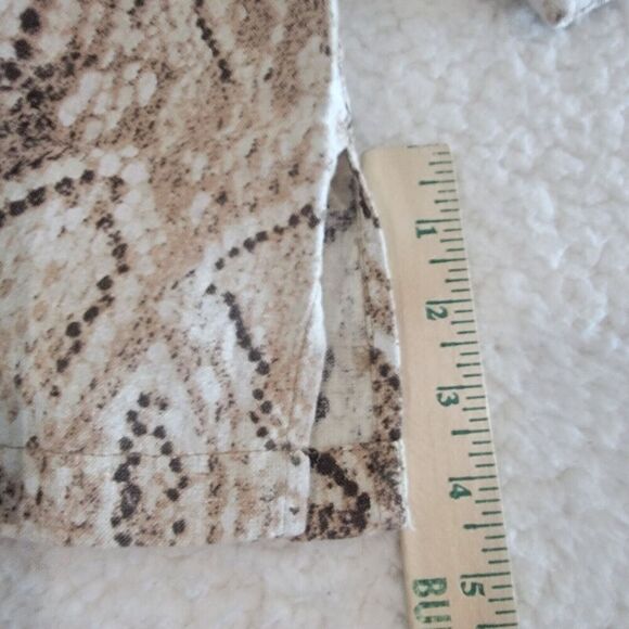 JM Collection Heavyweight Linen Top Womens 18 Button Blouse Animal Print - Picture 9 of 16